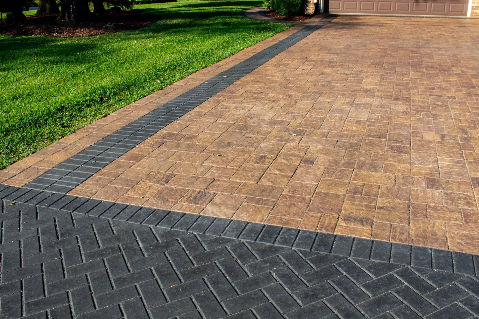 Paver driveway with contrasting charcoal border