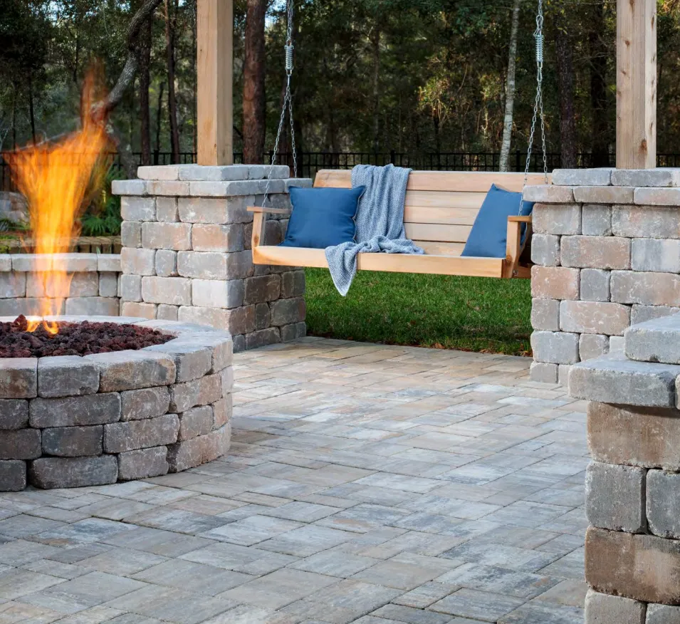 Oldcastle Catalina Grana pavers with smooth linear surface for contemporary Jacksonville patios