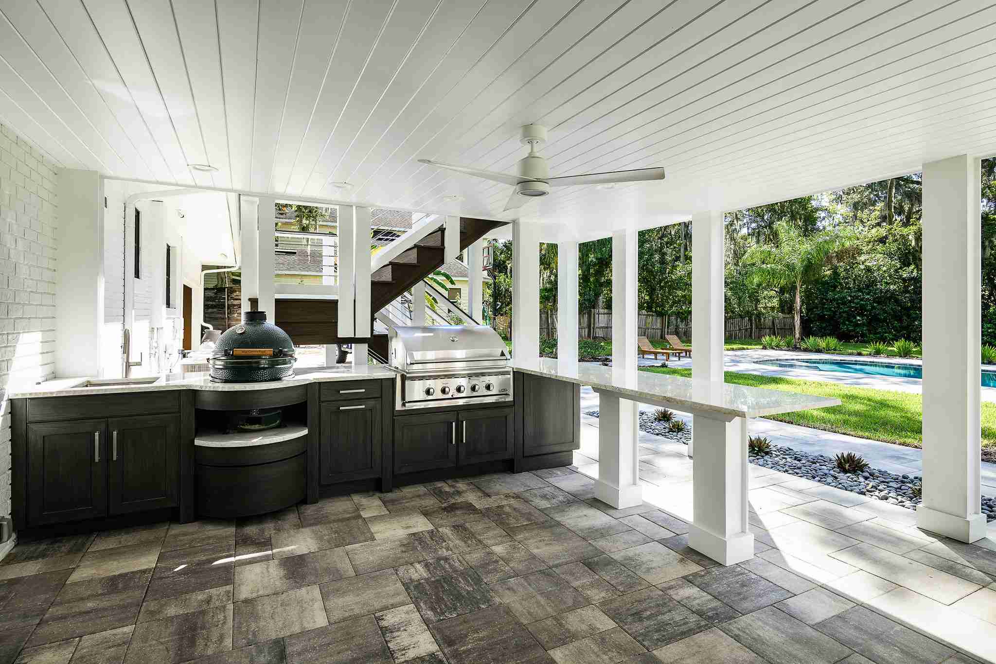 Custom outdoor kitchen and grill island Jacksonville