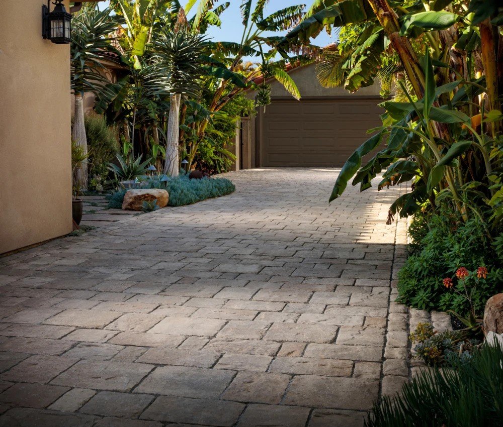 Custom paver driveway installation by Earthscapes in Jacksonville FL