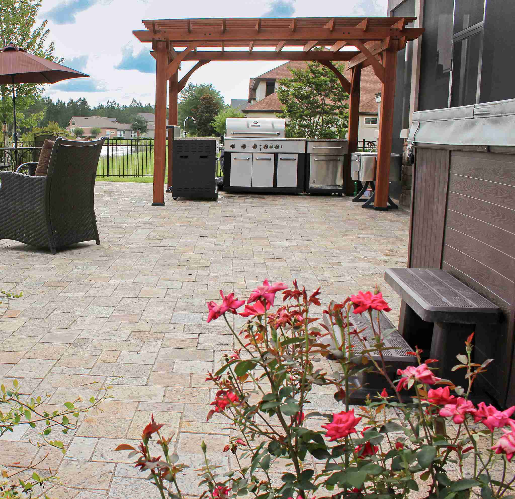 Outdoor kitchen with grill island Jacksonville FL